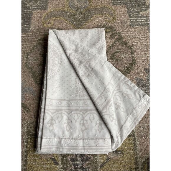 Simple Flower Pattern Shower Curtain - Picture 1 of 5